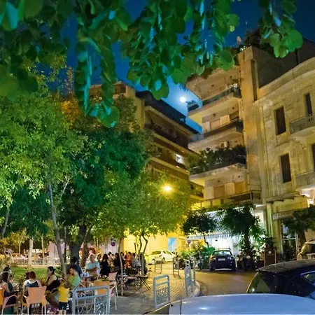 100 Meters From The Terminal Station אתונה
